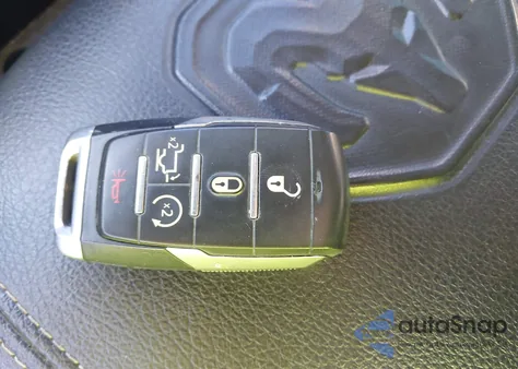 2021 Ram 1500 Laramie 4X2 5'7 Box from USA, damaged, VIN 1C6RREJT8MN502841